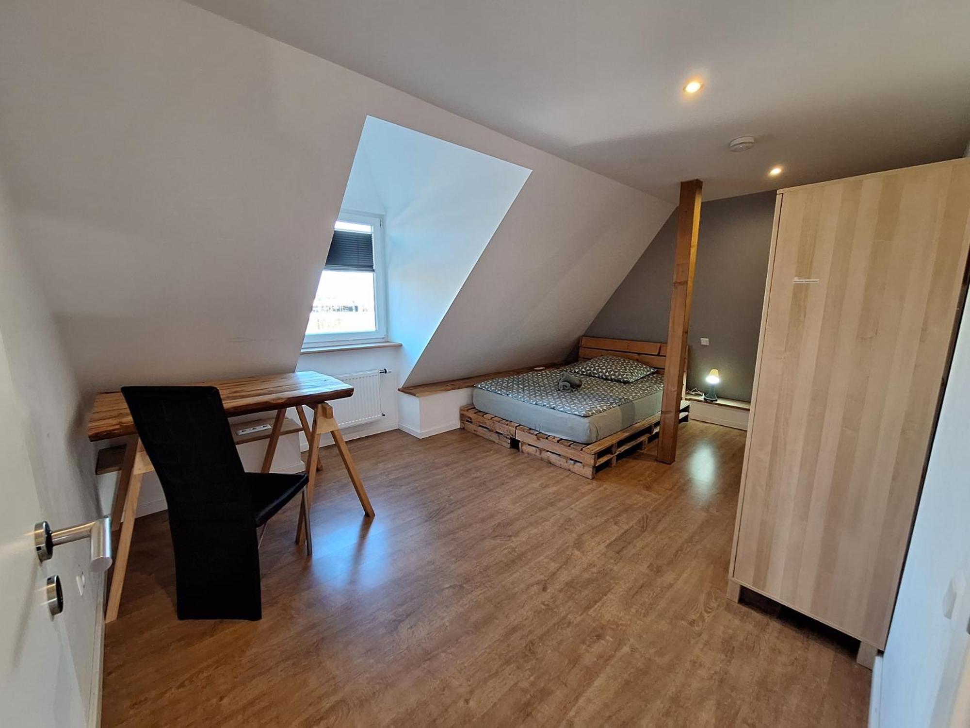 Bielefeld Zentral Komplette Fewo, 4 Schlafbereiche Bis Zu 8 Personen Exterior photo